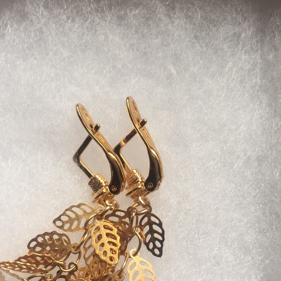 Jenavi Gold Swarovski elements Earrings - Picture 6 of 8